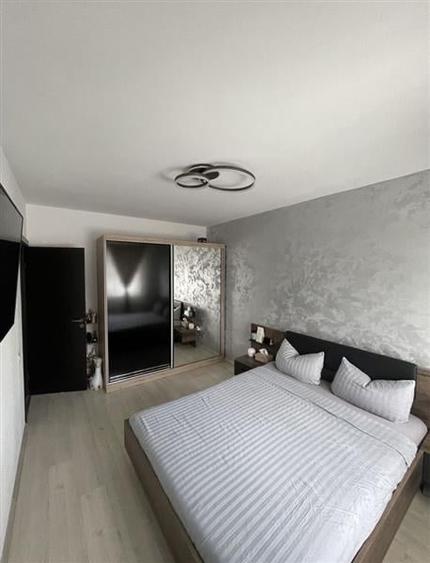Apartament cu 2 camere decomandat în Sânpetru