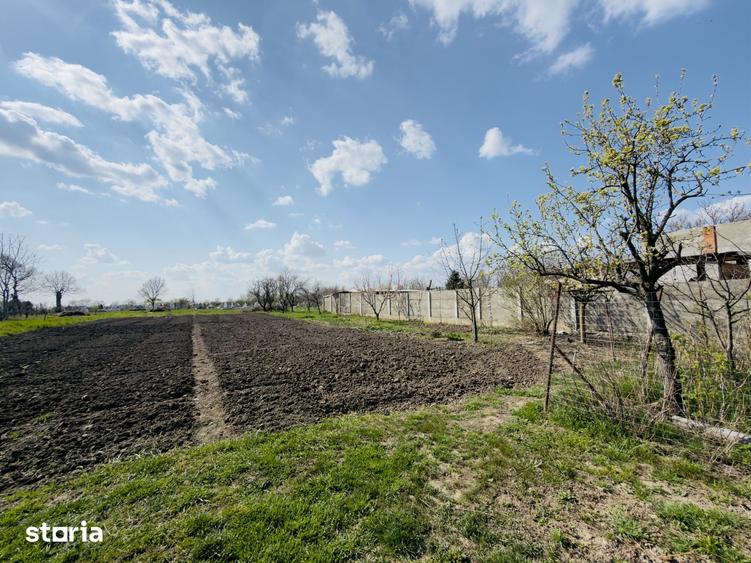 Casă cu 2 camere cu Teren 933 Mp în Sânmihaiu Român