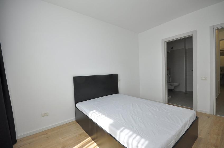 Apartament cu 3 camere decomandat în Prelungirea Ghencea