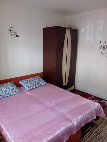 Apartament cu 2 camere decomandat în Berca