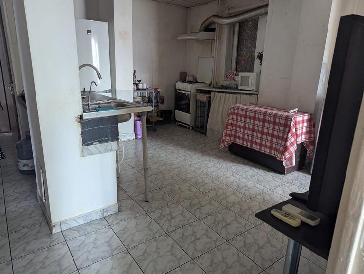 Apartament cu 4 camere decomandat, mobilat în Obor