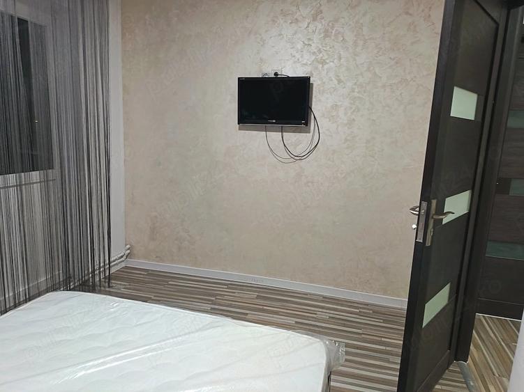 Apartament cu 3 camere decomandat în Patria