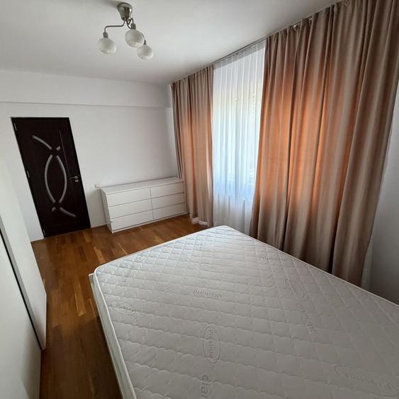 Apartament cu 3 camere decomandat în Chiajna