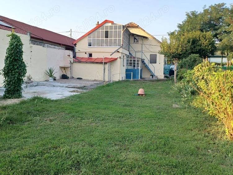 Casă cu 3 camere cu Teren 500 Mp în Km 5