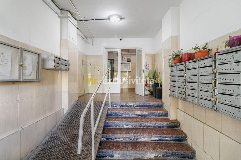 Apartament cu 4 camere decomandat în Rahova