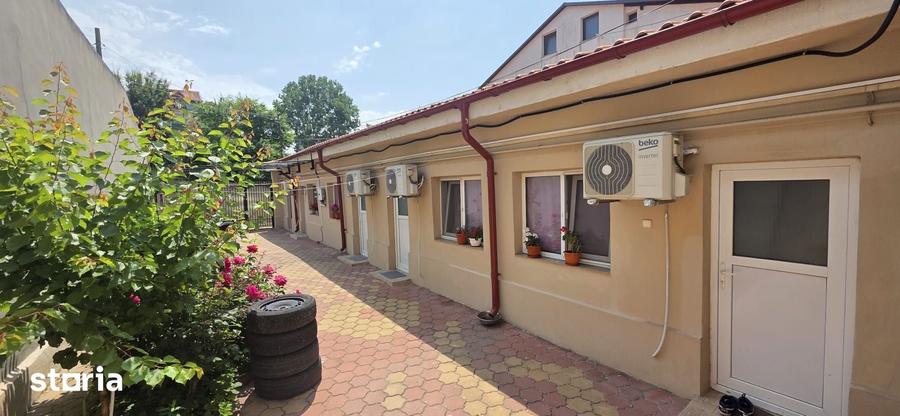 Casă cu 4 camere cu Teren 250 Mp în Delfinariu