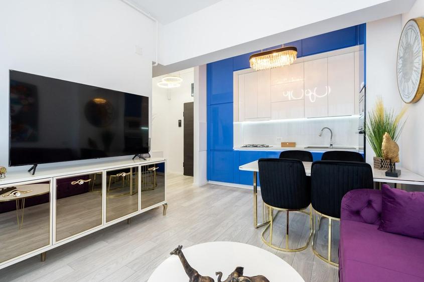 Apartament cu 2 camere semidecomandat, mobilat în 13 Septembrie