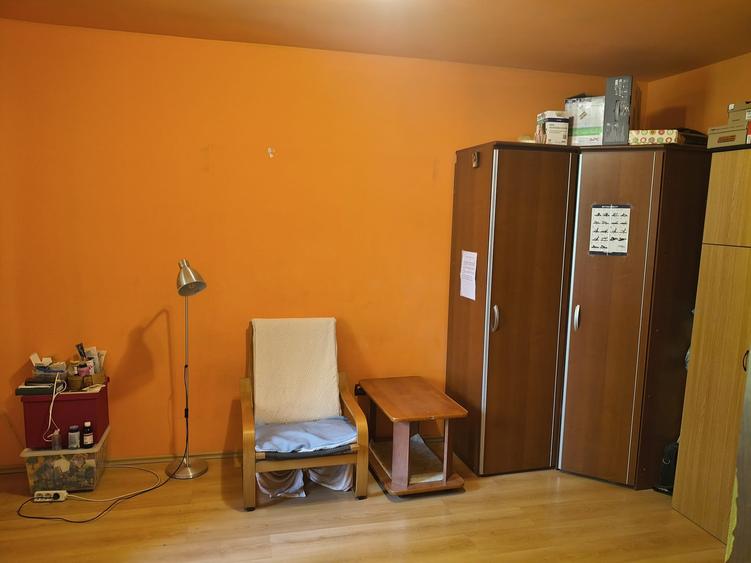Apartament cu 3 camere nedecomandat în Floreasca