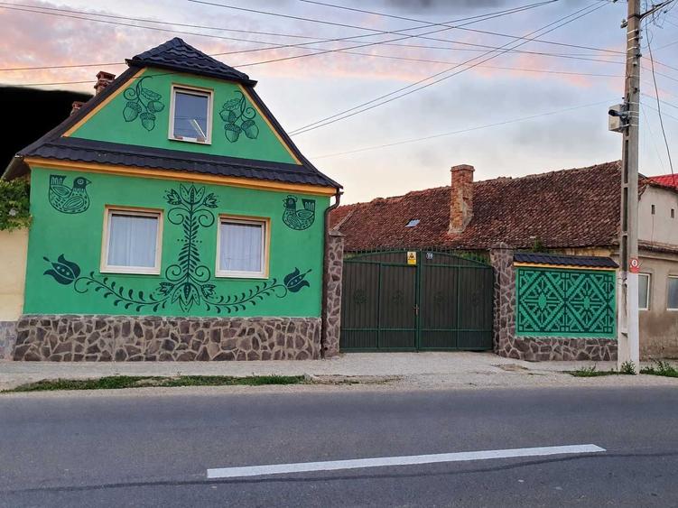 Casă cu 3 camere în Hălchiu