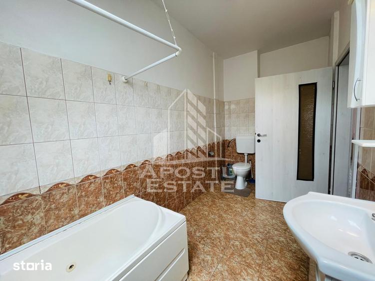 Apartament cu 2 camere, mobilat în Intim