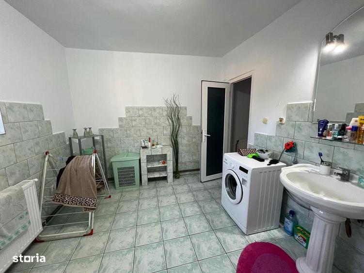 Casă cu 5 camere cu Teren 150 Mp în Central