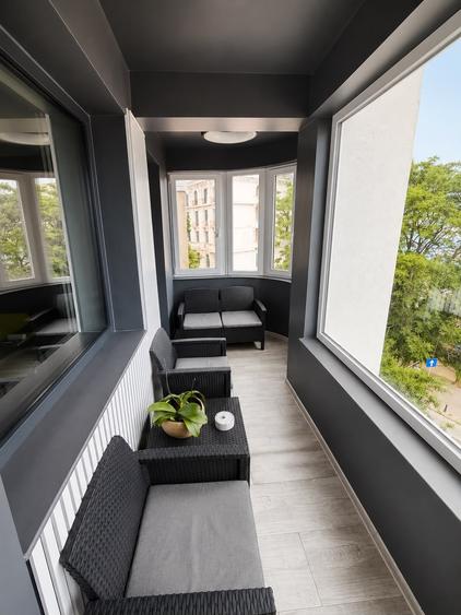 Apartament cu 3 camere decomandat în Peninsula