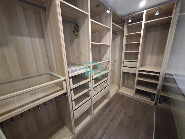 Apartament cu 3 camere decomandat în Răcădău