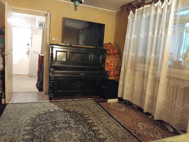 Apartament cu 3 camere decomandat în Șagului