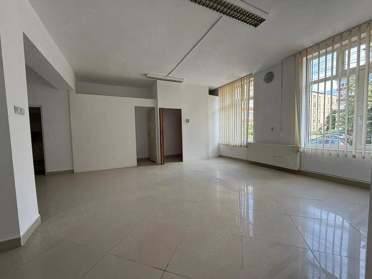 FOR RENT Spatiu Comercial PARTER Iosia 50mp langa Hotel Corola, posibilitate cazare apartament - 6