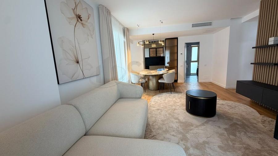 Apartament cu 3 camere decomandat în Unirii