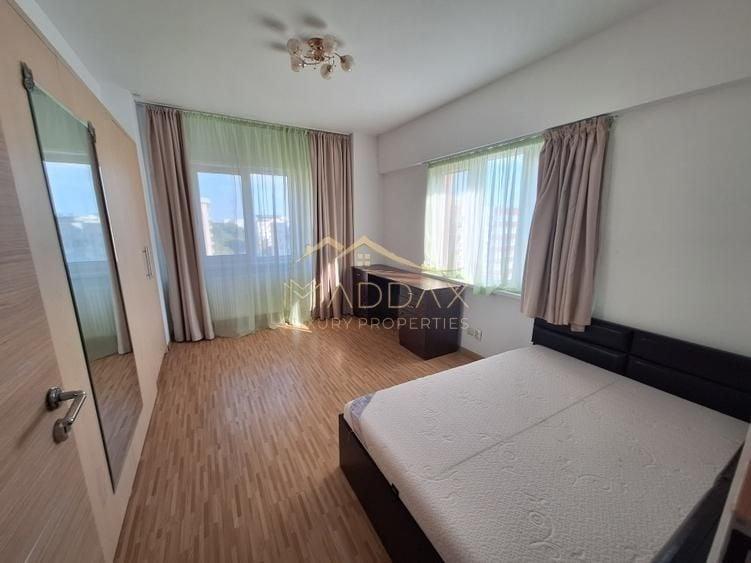 Apartament cu 3 camere semidecomandat, mobilat în Berceni
