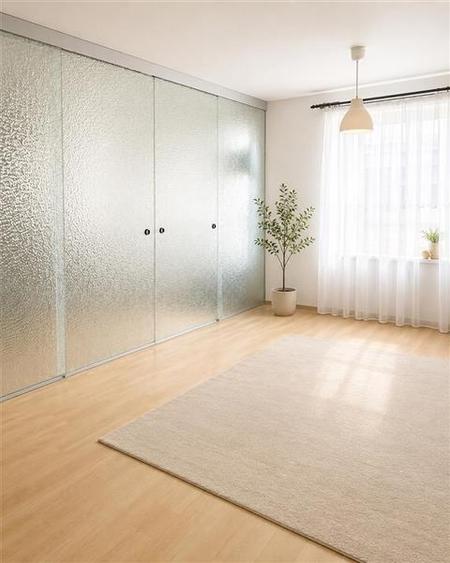Apartament cu 2 camere decomandat în Avantgarden
