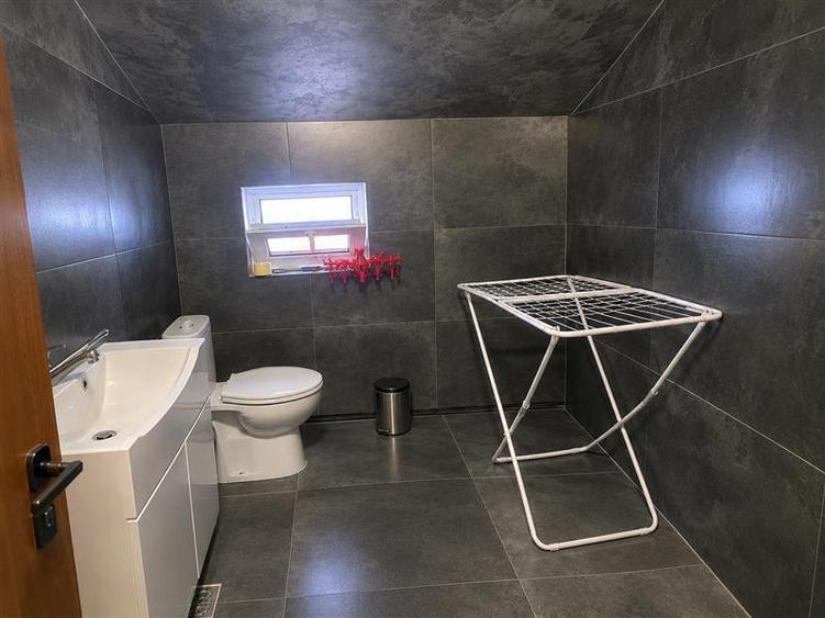 Casă individuală cu 5 camere cu Teren 189 Mp în Lumina