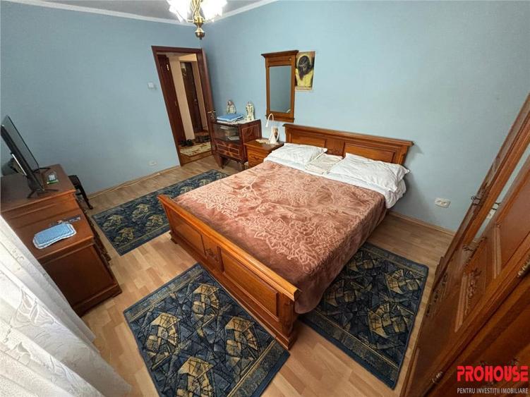 Apartament cu 3 camere decomandat, mobilat în Ultracentral