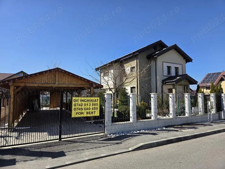 Casă cu Teren 4805 Mp în Est