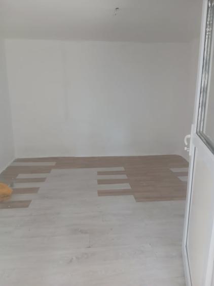 Casă cu Teren 100 Mp în Mihai Bravu