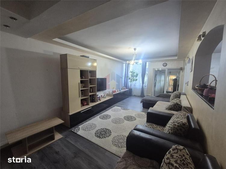 Casă cu 5 camere cu Teren 200 Mp în Școlilor