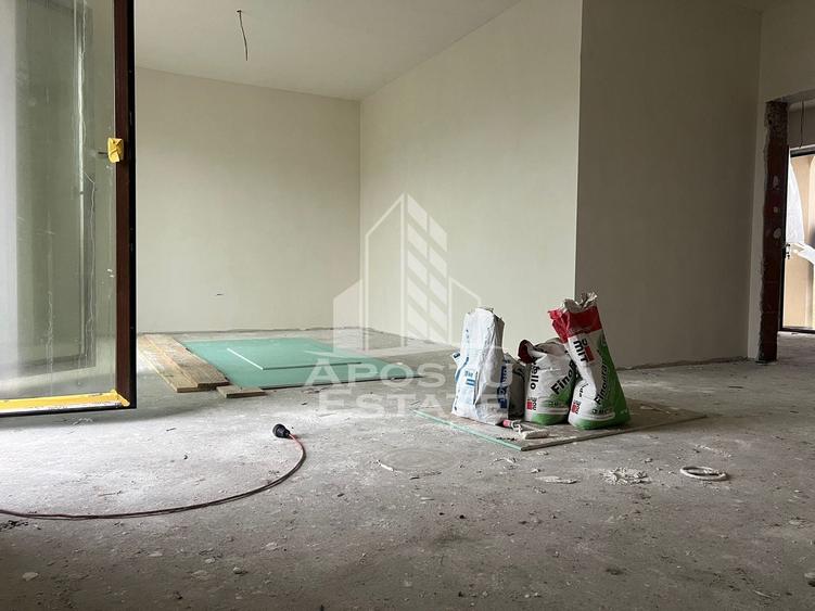 Duplex cu 4 camere cu Canalizare în Covaci