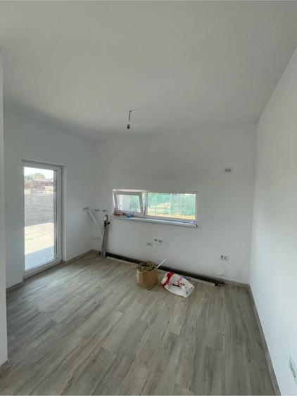 Casă cu Teren 300 Mp în Dumbrăvița