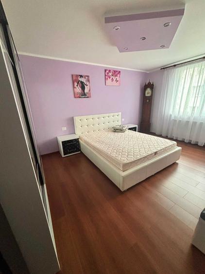 Apartament cu 4 camere decomandat în Ultracentral