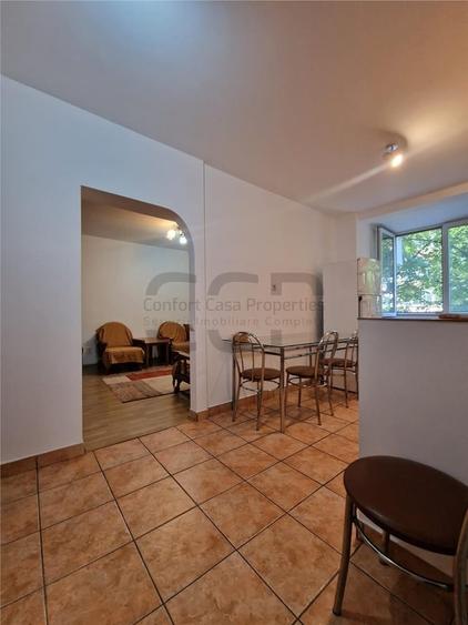 Apartament cu 3 camere decomandat în Doamna Ghica