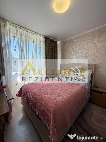 Apartament cu 4 camere decomandat în Titan