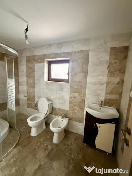 Casă cu 3 camere cu Teren 454 Mp în Central