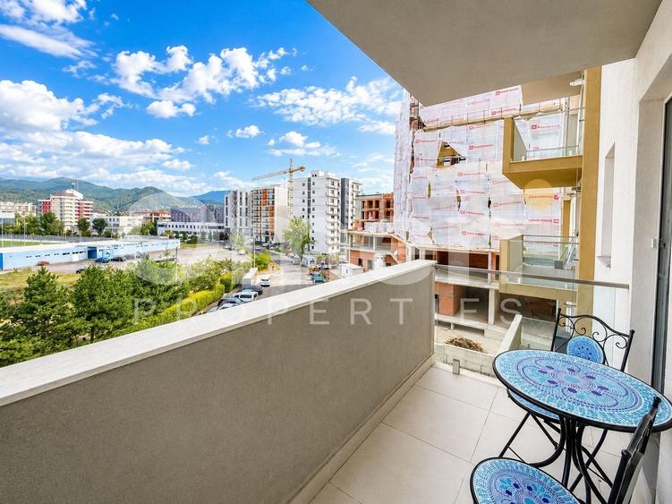 Apartament cu 2 camere decomandat, mobilat în Central
