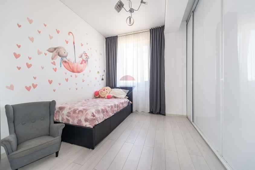 Apartament cu 3 camere decomandat, mobilat în Vest