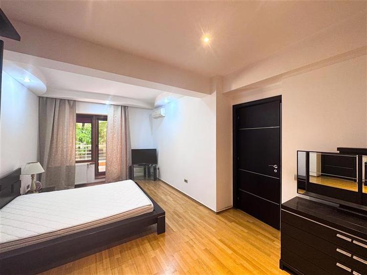 Apartament cu 3 camere semidecomandat, mobilat în Herăstrău
