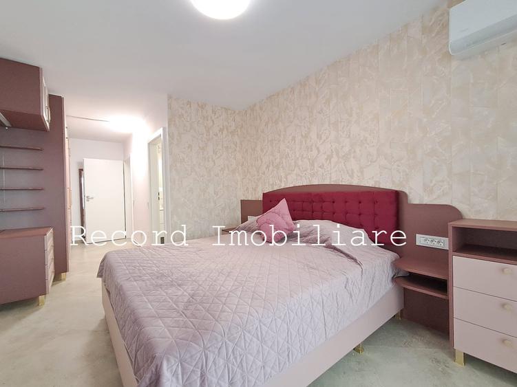 Apartament cu 4 camere semidecomandat în Mărăști