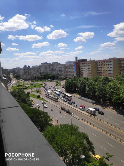 Apartament cu 3 camere decomandat în Bucur Obor