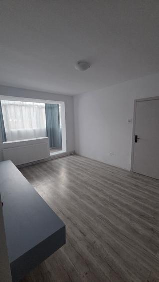 Apartament cu 2 camere semidecomandat în Electroprecizia