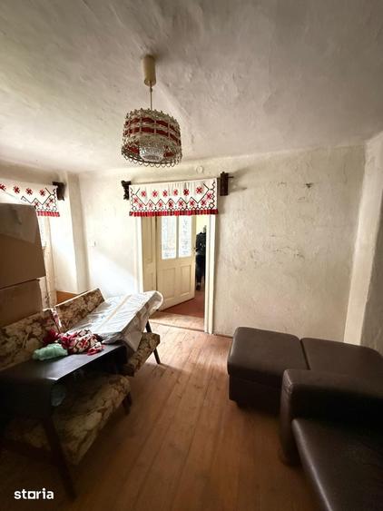 Casă cu 3 camere cu Teren 2093 Mp în Pianu