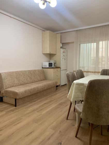 Apartament cu 3 camere decomandat, mobilat în Stadion