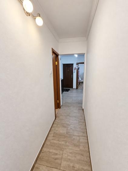 Apartament cu 3 camere decomandat în Dristor