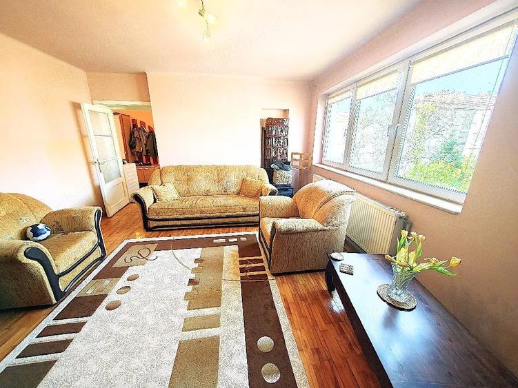 Apartament cu 2 camere decomandat în Central