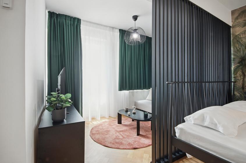 Apartament cu 2 camere decomandat în Romană