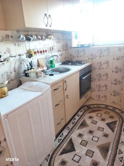 Apartament cu 3 camere decomandat în Valea Rosie
