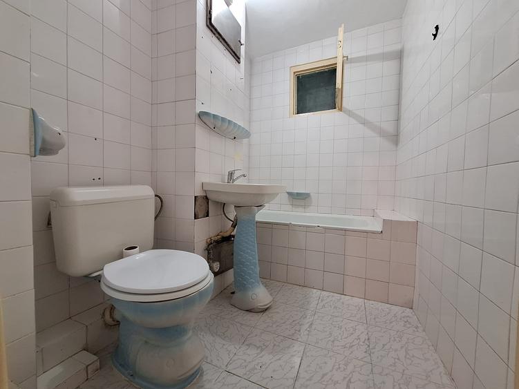 Apartament cu 2 camere decomandat în Soarelui