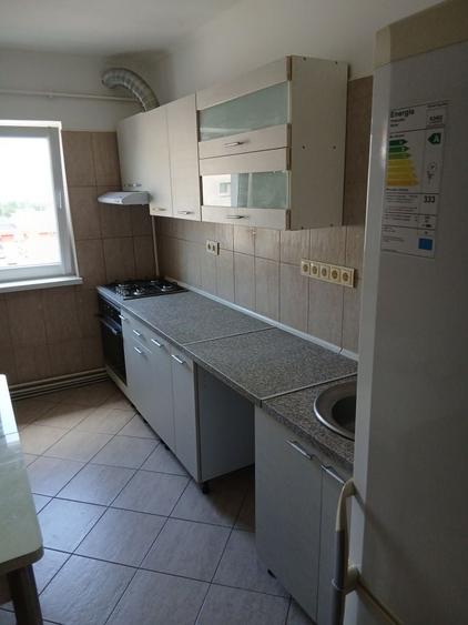 Apartament cu 3 camere decomandat în Vasile Aaron