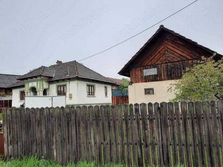 Casă cu 5 camere în Polovragi