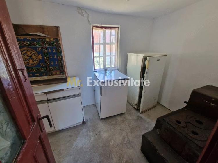 Casă cu 2 camere cu Teren 1150 Mp în Boțești