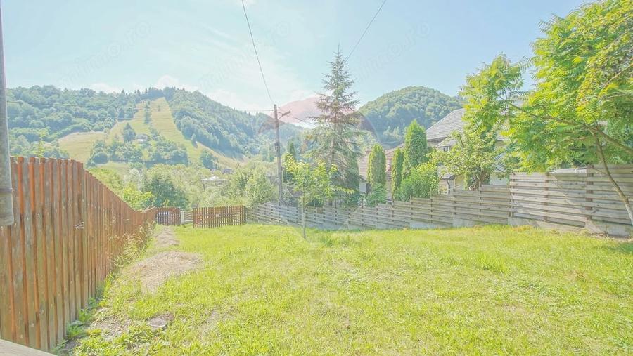 Casă cu Teren 591 Mp în Moieciu